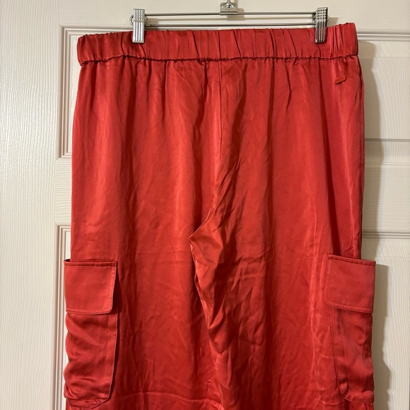Blanc Noir Chelsea Silk Wide Leg Cargo Pant, Cranberry size Large - Picture 5 of 16